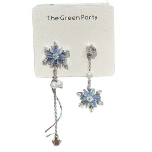 Ice blue snowflake ear clip
